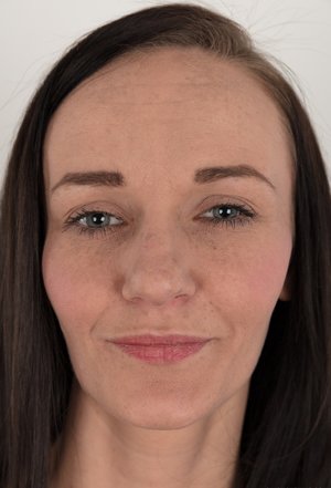 18 year old Brooke Lynn giving and receiving oral sex before facial cumshot